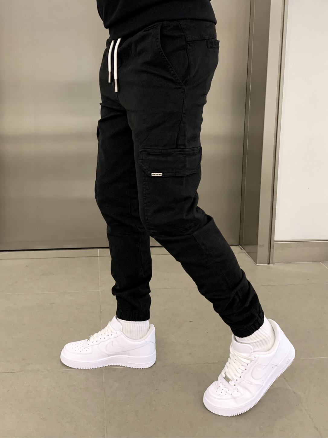 Men's Robust Cargo Trousers | Tapered Fit | Multiple Deep Pocket Design